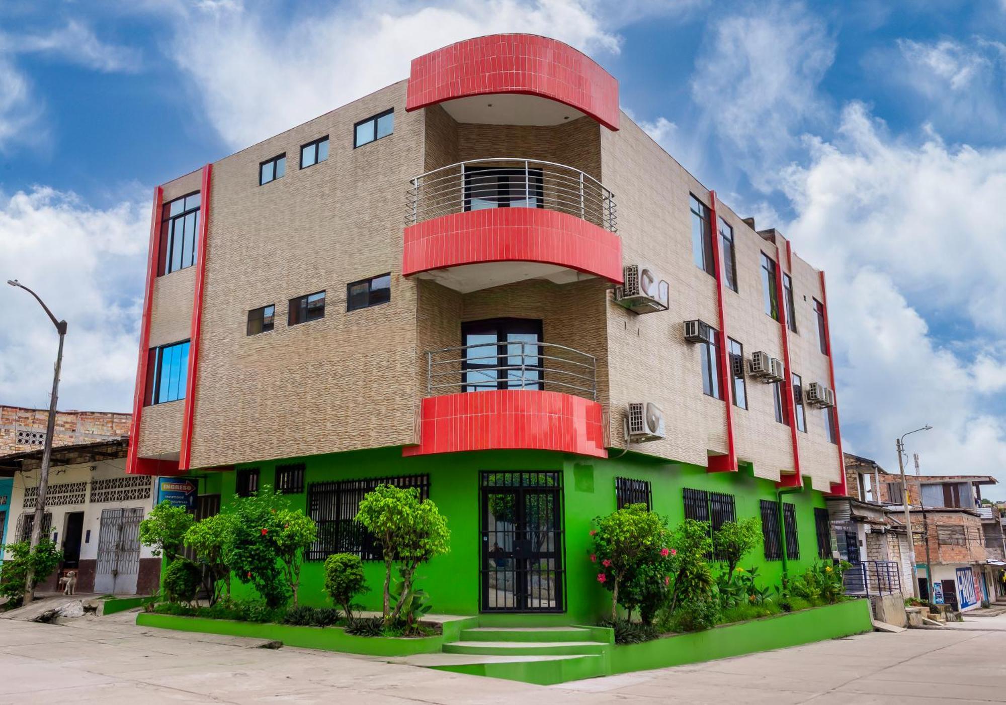 Hospedaje Las Amazonas Икитос Экстерьер фото
