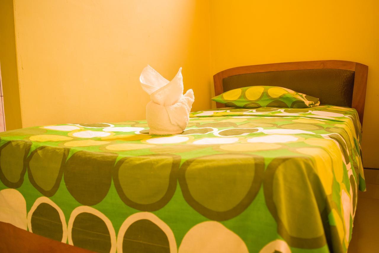 Hospedaje Las Amazonas Икитос Экстерьер фото
